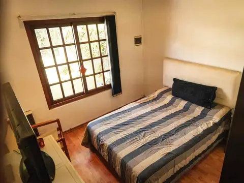 Depto Tipo Casa 5 ambientes con 2 baños