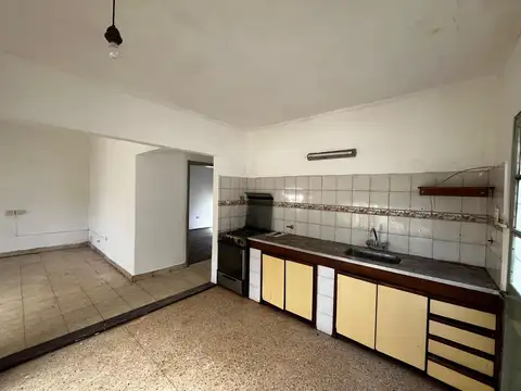 Casa 3 ambientes con 1 baño