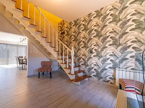 CASA 5 AMBIENTES VENTA HAEDO CON PARQUE Y PILETA