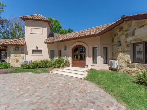 Casa en Venta de 5 dormitorios