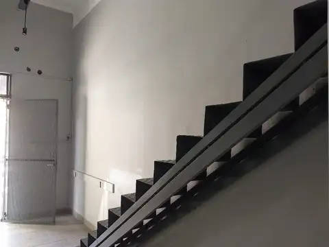 Roque S Peña 300, Piso P.B.