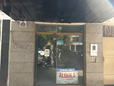 Roque S Peña 300, Piso P.B.