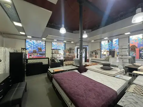 Local en Alquiler en Plaza Moreno, $ 2.800.000