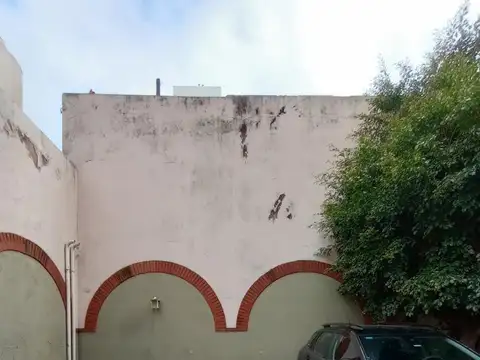 Uruguay 2802 , Piso 1