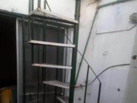 Depto Tipo Casa 2 ambientes con 1 baño