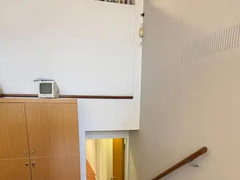 Oficina 5 ambientes con 1 baño