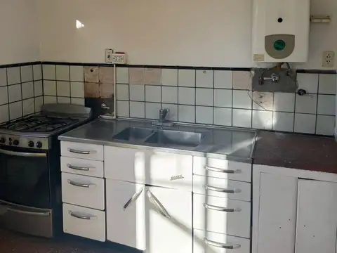 Depto Tipo Casa en Venta 50 años