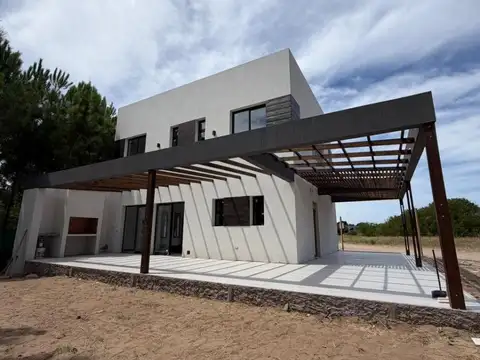 Casa en Venta en Pinamar, USD 219.000