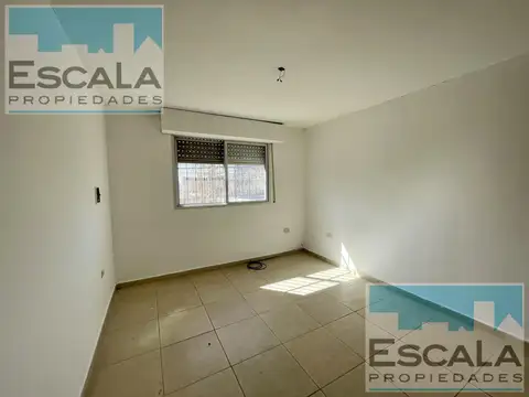 CASA EN PLANTA ALTA DE DOS DORM CON BALCON TERRAZA EN ALQUILER FISHERTON