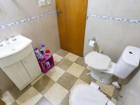 Depto Tipo Casa en Venta con 1 cocheras