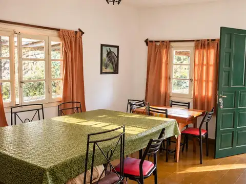 Casa 6 ambientes con 5 baños
