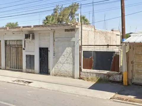 Venta - Salón Comercial con Terreno 612 m² Frente al Jockey Club, Rawson