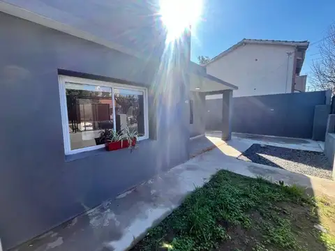 Casa 2 ambientes con 1 baño