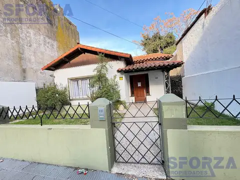Casa en Alquiler con 1 cochera