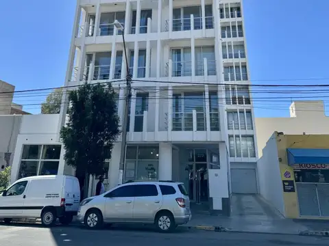 Departamento de 1 dormitorio con vista a la plaza ? Mitre 270