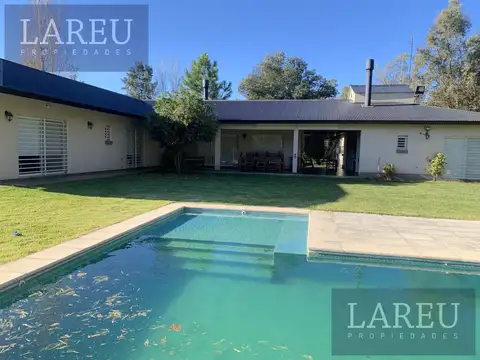 Chacras del Molino, Exaltacion de La Cruz