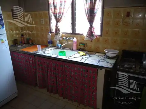 Casa 4 ambientes con 1 baño