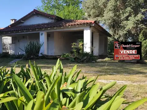 VENTA – CASA 3 AMBIENTES C/GRAN FONDO LIBRE – SUPERFICIE TOTAL DE 591 M2