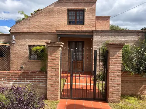 Casa en Venta en Villa Rivera Indarte, USD 139.999