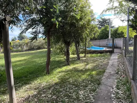 Casa  En Venta Sierra De La Ventana  Sobre 3  Lotes  Con Pileta  5  Habitaciones