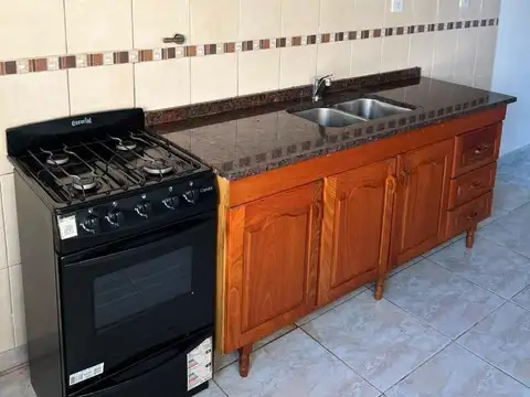 ALQUILER CASA 2 DORMITORIOS CON COCHERA