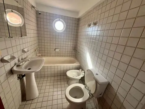 Departamento en Alquiler con 1 cocheras