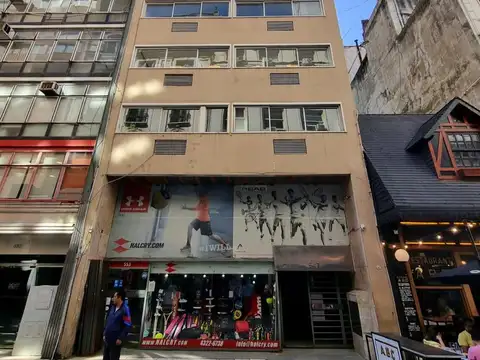 Oficina  de 4 ambientes o posible anteproyecto en  venta en Microcentro, CABA