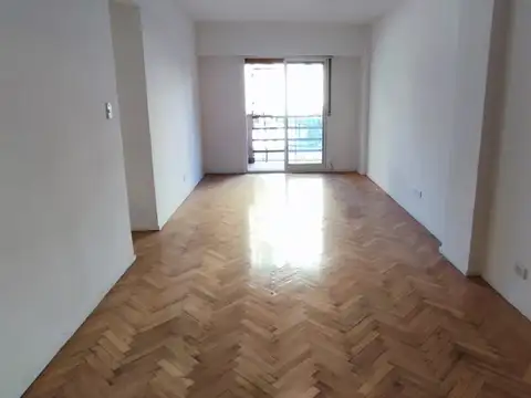 Avenida Directorio 1000, Piso 1