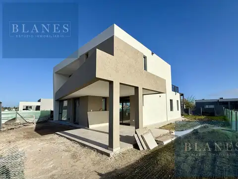 Casa en Alquiler de 3 dormitorios