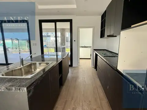 ALQUILER o VENTA de Casa en Barrio Privado San Simón, Canning