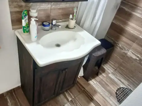 Casa 3 ambientes con 1 baño