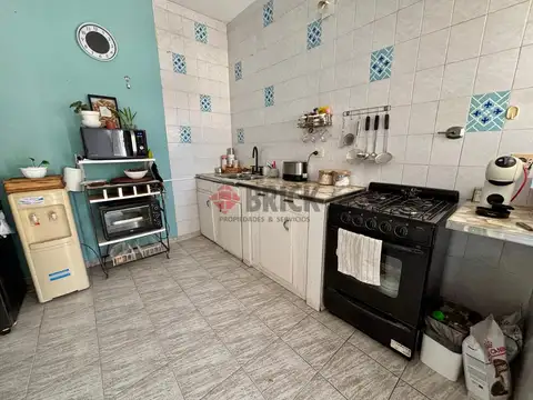 Casa 10 ambientes con 3 baños