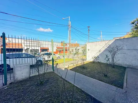 Casa en Venta en Valentin Alsina, USD 65.000