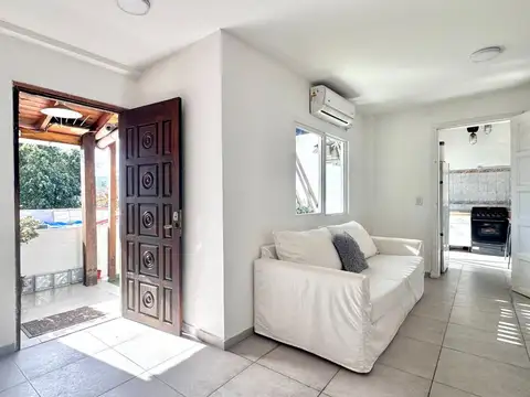 Depto Tipo Casa en Venta en Villa Adelina, USD 115.000