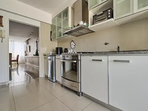 Departamento 4 ambientes con 4 baños