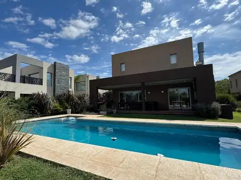 Buenos Aires Golf Country Club, Mayor Irusta 3777