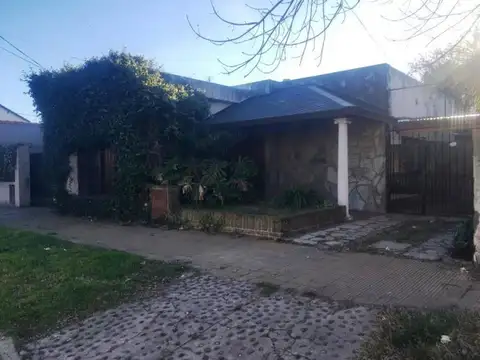 Casa - Venta - Argentina, Bella Vista - Francisco Bourel 738