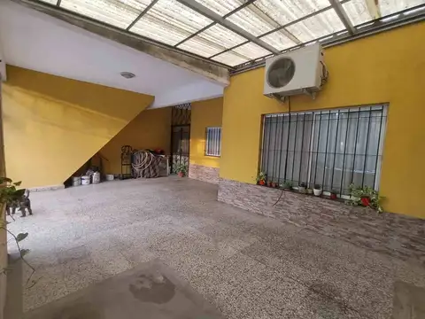 Depto Tipo Casa en Venta en Bernal Oeste, USD 62.000