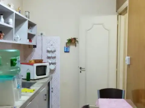 DEPARTAMENTO EN VENTA  PRIMER PISO POR ESCALERA