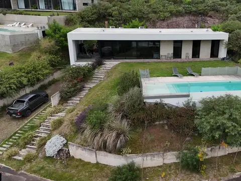  CASA 4 DORMITORIOS EN VENTA COUNTRY LA CUESTA