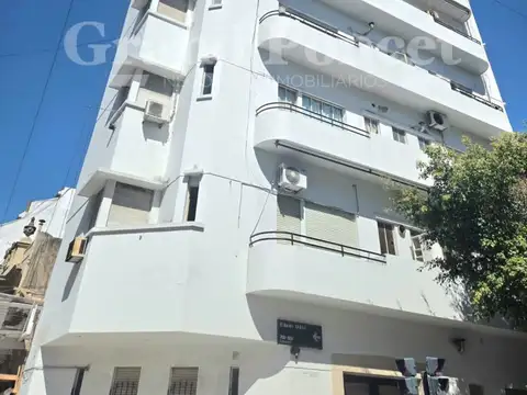 Venta Departamento 2 Ambientes con Balcón a Reciclar Edificio Racionalista San Telmo Apto Credito