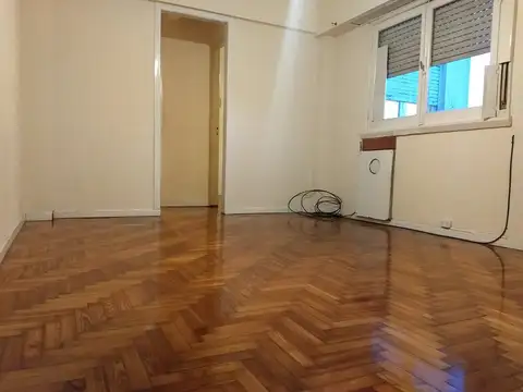 Avenida Saenz y Caseros - 2 Ambientes lateral