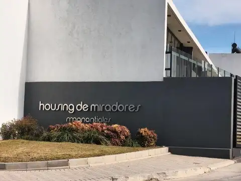 Casa en Venta en Miradores De Manantiales, USD 165.000