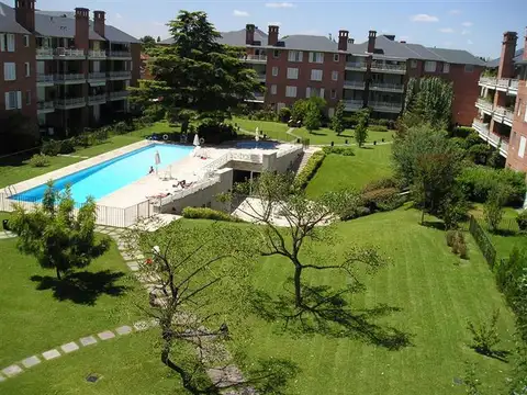 Venta Jardines de San Isidro 1 Excelente Estado Vistas Increíbles Abiertas a Clementina