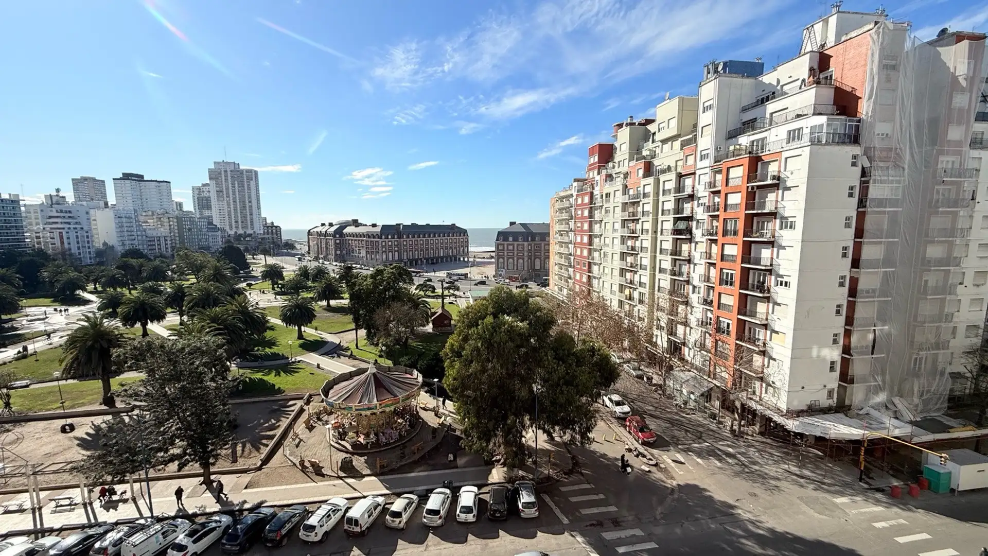 Departamento 2 amb con balcón y dependencia — Plaza Colon