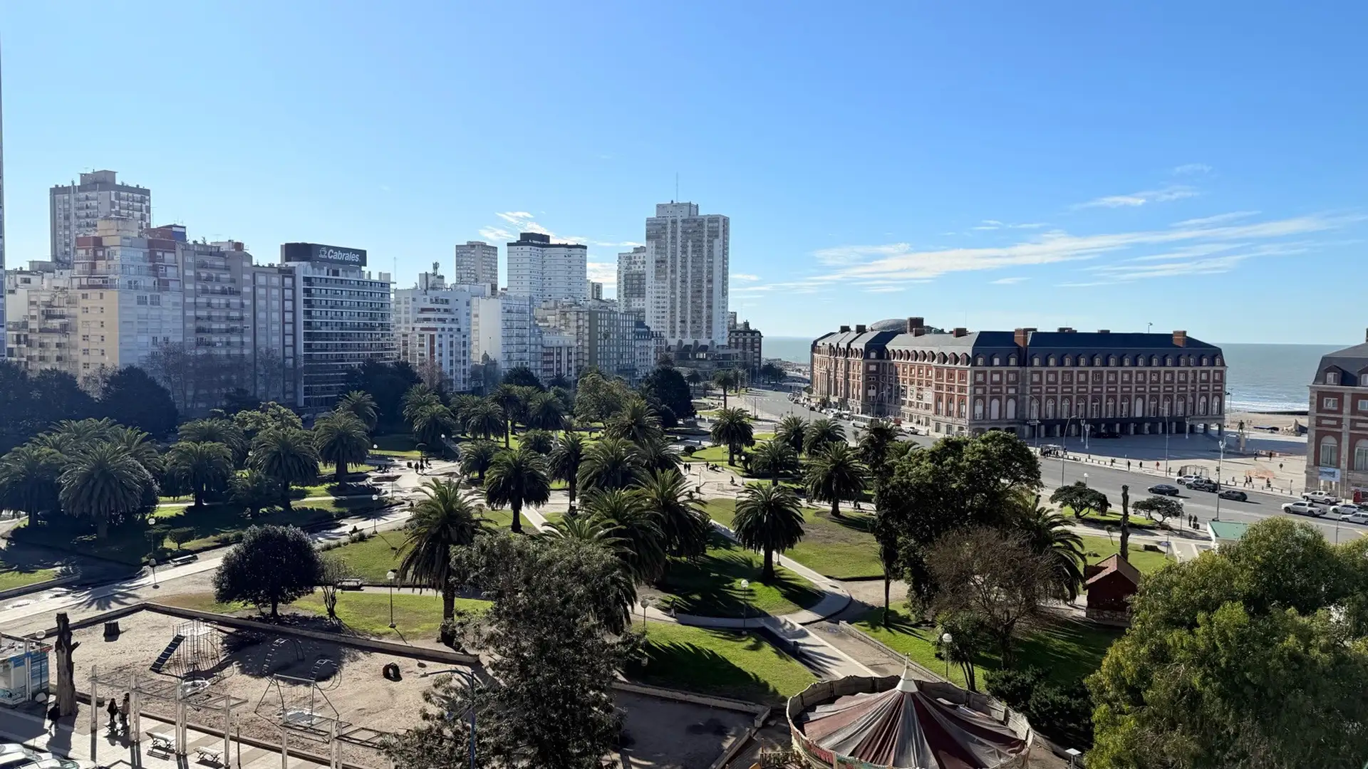 Departamento 2 amb con balcón y dependencia — Plaza Colon