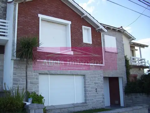  Alquiler chalet frente al mar Miramar