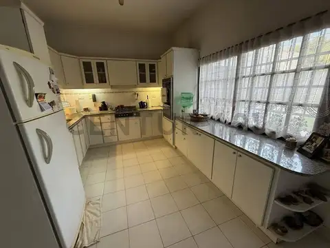 VENTA CASA 5 AMBIENTES 370 M2 PARQUE PILETA EN VILLA BALLESTER