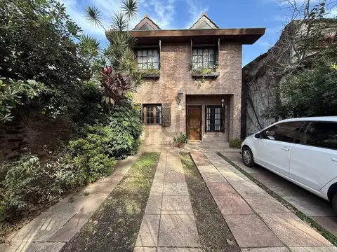 VENTA CASA 5 AMBIENTES 370 M2 PARQUE PILETA EN VILLA BALLESTER