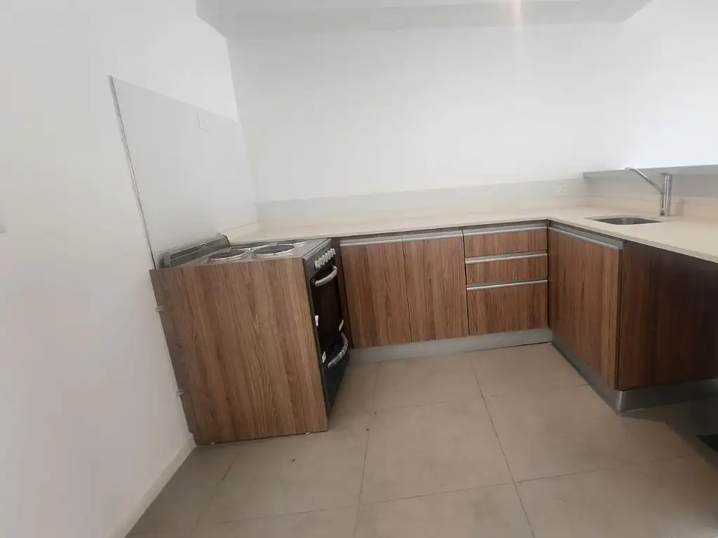 Av San Martín al 1700